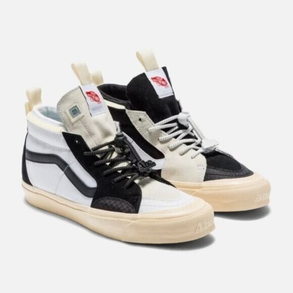 Vans Shoes - Vans ABC. Sk8 Hi EXT Women Size 8 Mismatched Black And White 012026